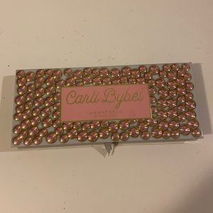Anastasia Beverly Hills carli bybel